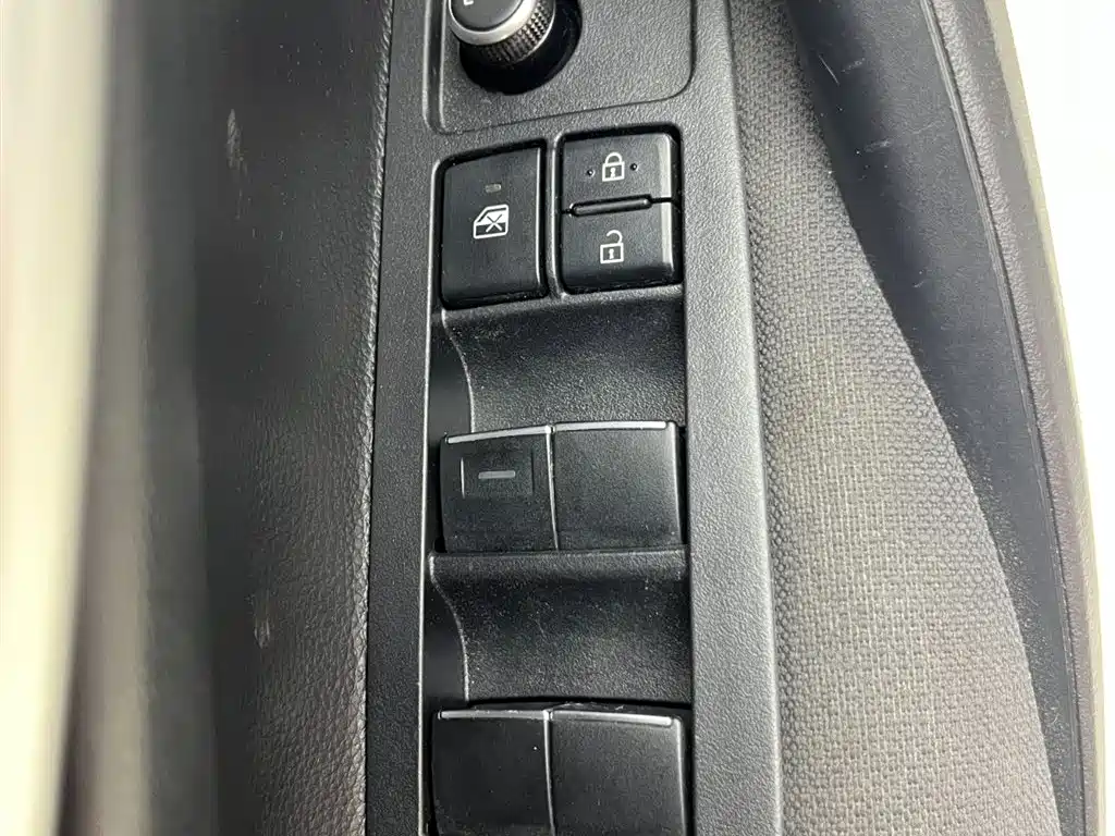 Toyota Corolla - фото 11