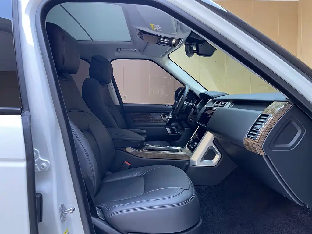 Land Rover Range Rover — миниатюра 6