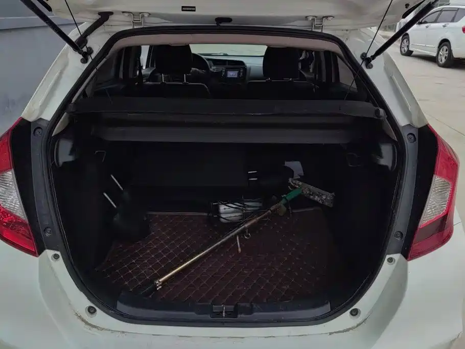 Honda Fit — миниатюра 4