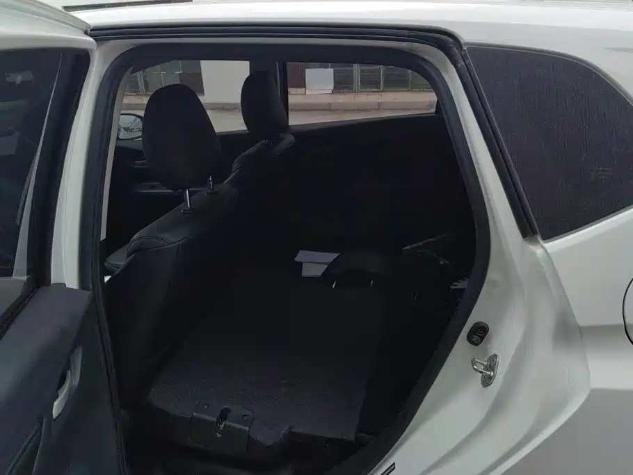 Honda Fit — миниатюра 11