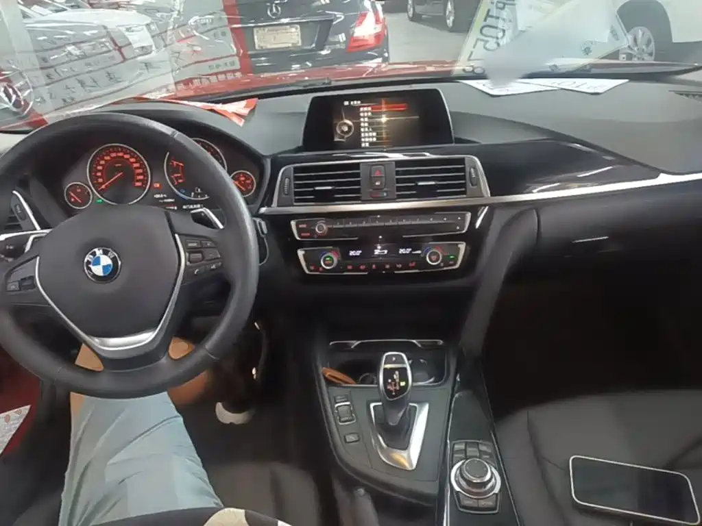 BMW 3 Series — миниатюра 10