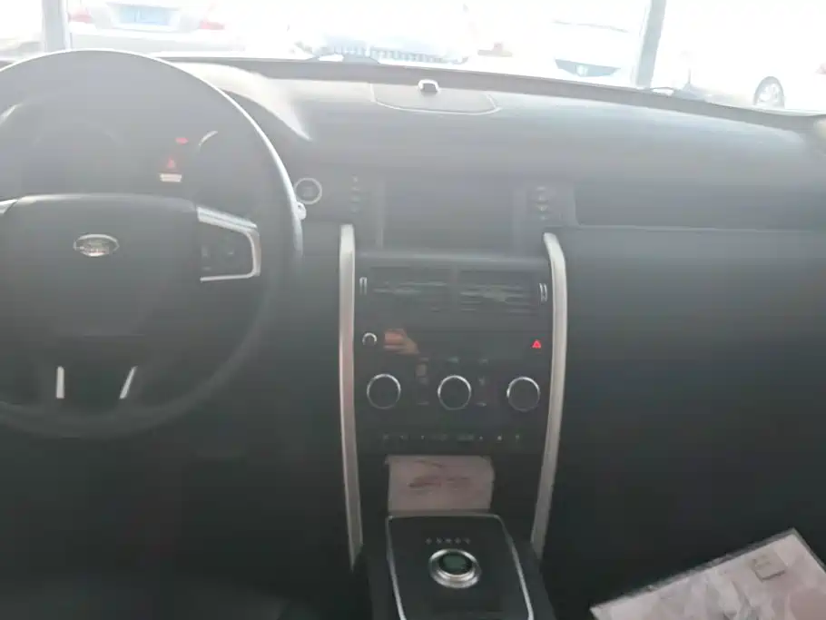 Land Rover Discovery Sport — миниатюра 13