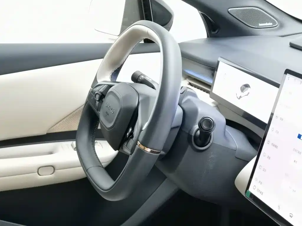 Lynk & Co Z20 — миниатюра 22
