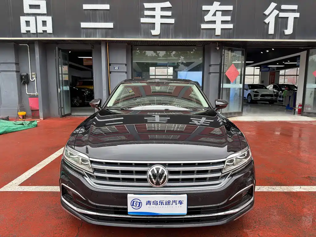 Купить Volkswagen Phideon