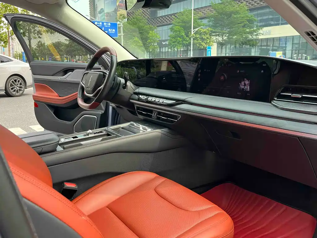 Lincoln Z 2022 i