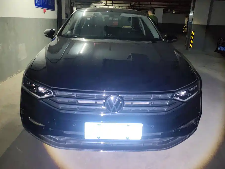 Volkswagen Magotan — миниатюра 2