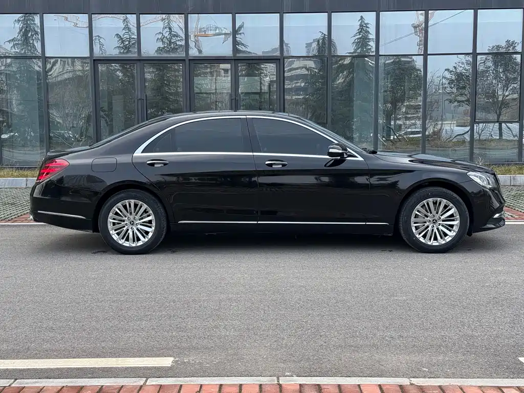 Mercedes-Benz S-Class — миниатюра 6