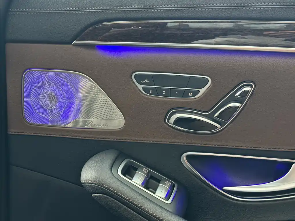 Mercedes-Benz S-Class — миниатюра 21