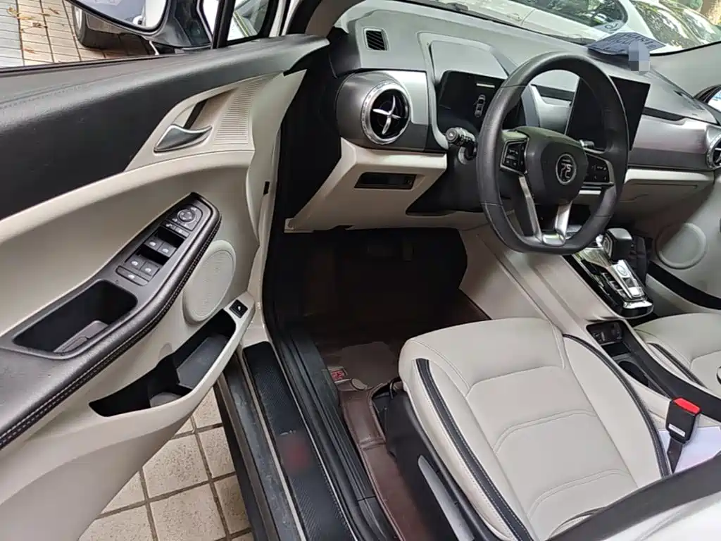BYD Yuan Pro — миниатюра 16