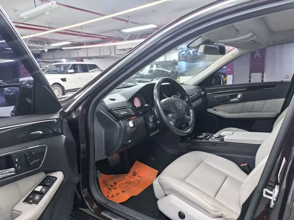 Mercedes-Benz E-Class — миниатюра 5