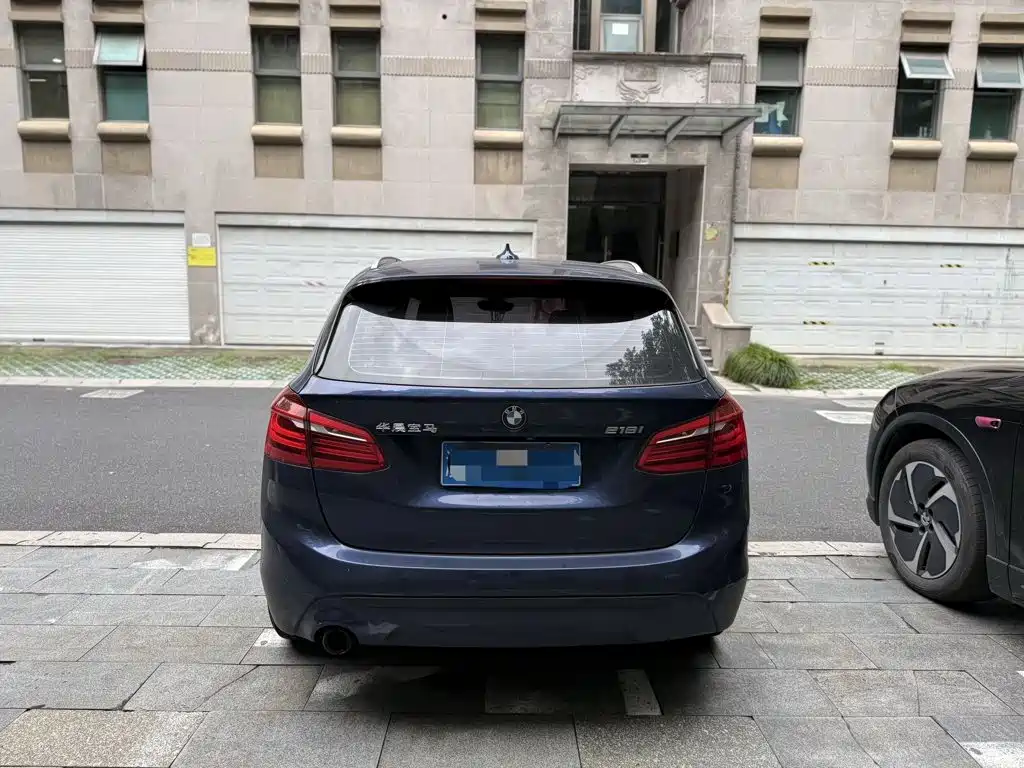 BMW 2 Series Active Tourer — миниатюра 6