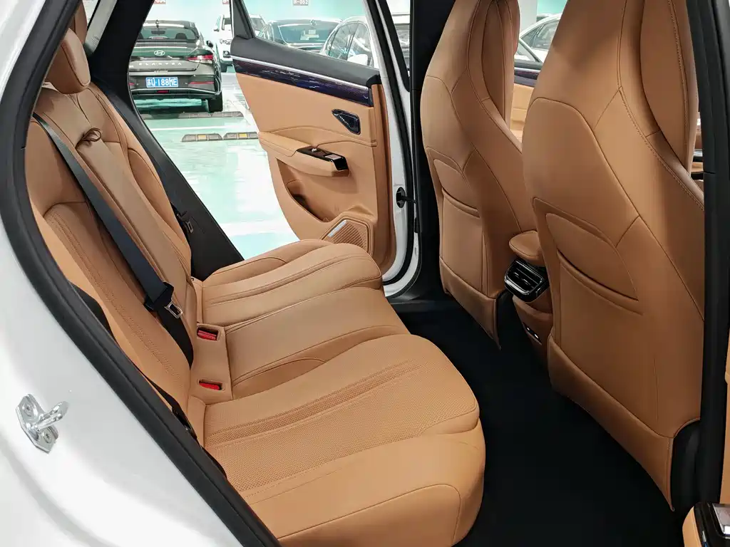 GEELY GALAXY GALAXY L7