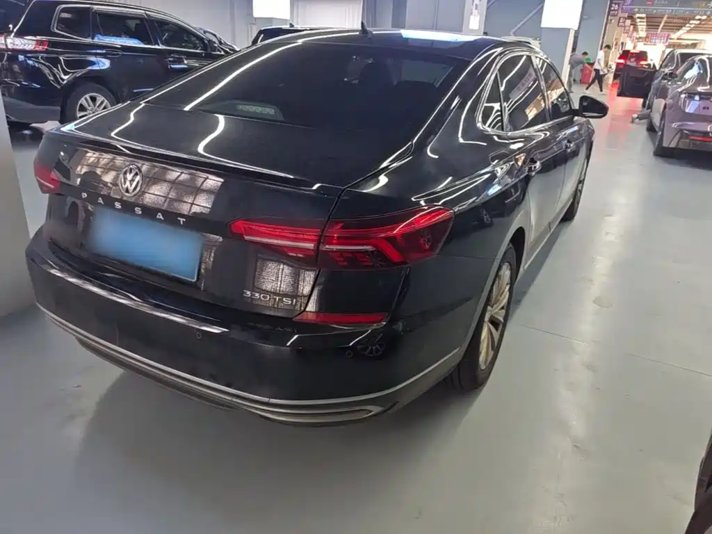 Volkswagen Passat — миниатюра 7