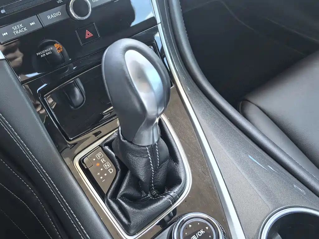 Infiniti Q50L — миниатюра 6