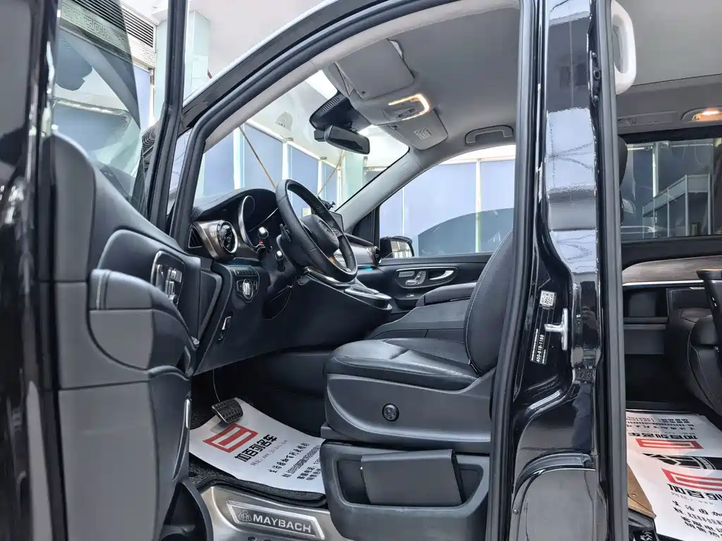 Mercedes-Benz V-Class — миниатюра 11