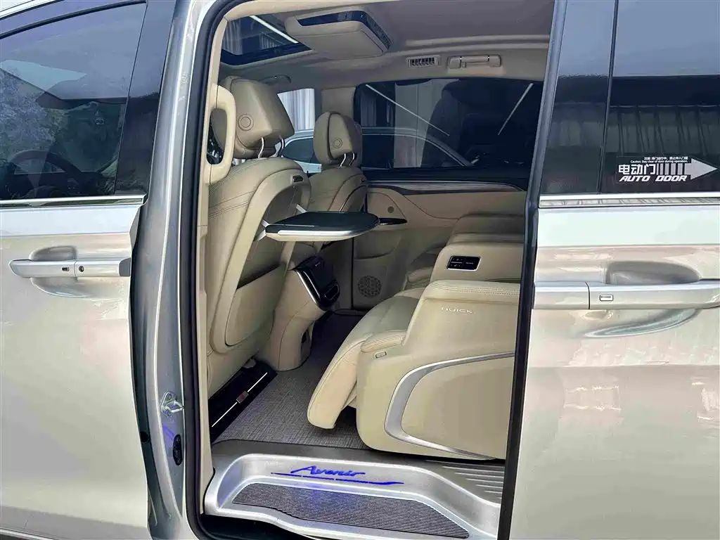 Buick GL8 Hybrid — миниатюра 16
