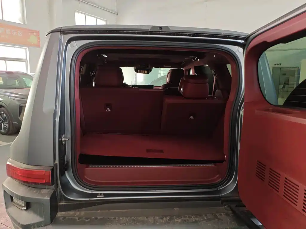 TANK TANK 700 NEW ENERGY