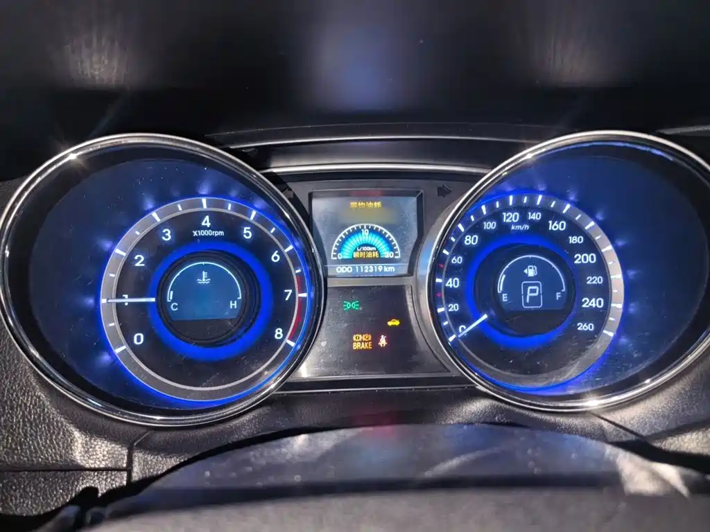 Hyundai Sonata — миниатюра 4