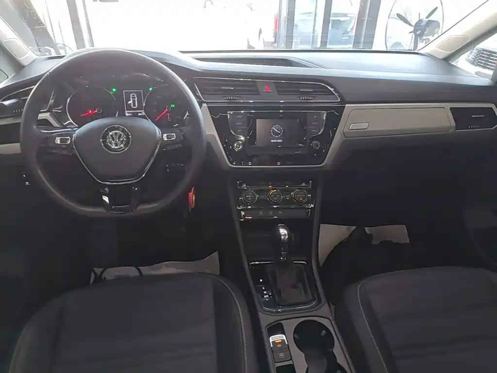 Volkswagen Touran — миниатюра 10