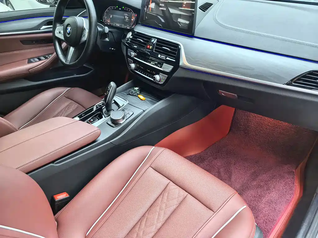 BMW 5 Series — миниатюра 14