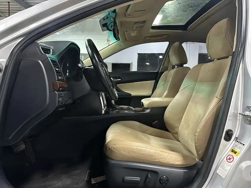 Toyota Reiz — миниатюра 3