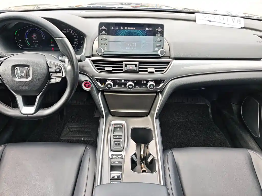 Honda Accord — миниатюра 17