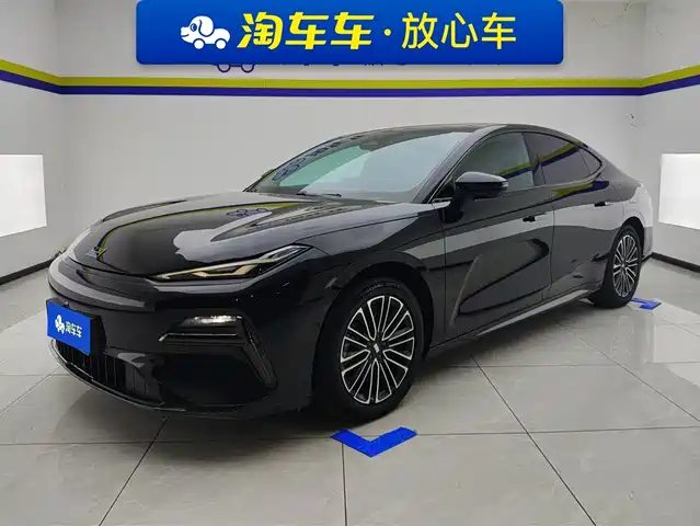 2025 Geely Galaxy Xingyao 8