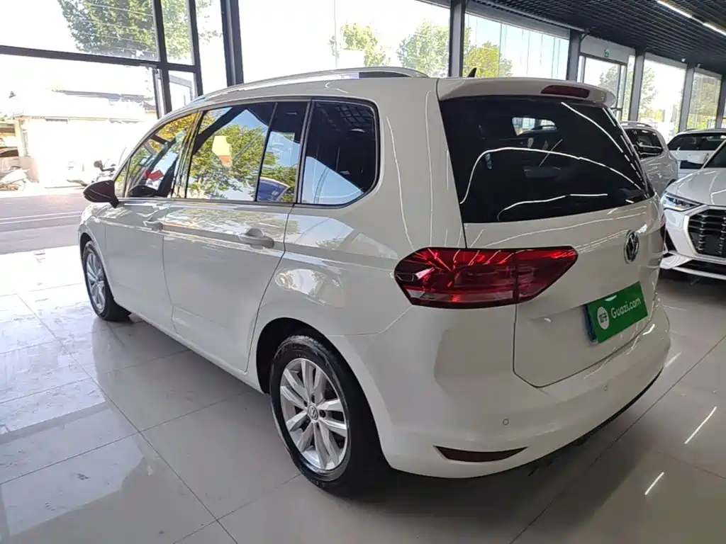 Volkswagen Touran — миниатюра 5