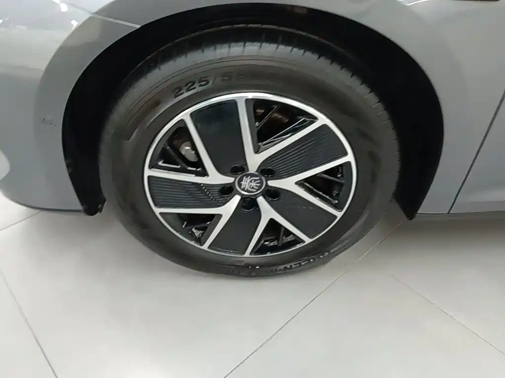 BYD Qin L — миниатюра 23