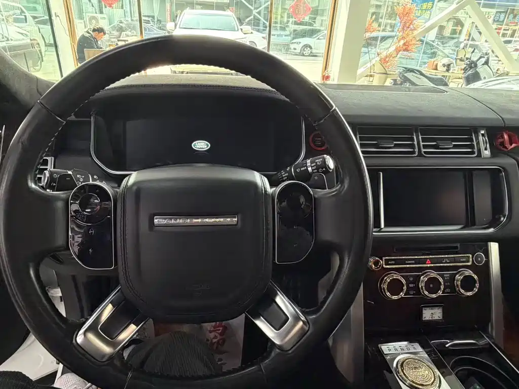 Land Rover Range Rover 2015 3.0 SC V6 Vogue SE Long Wheelbase
