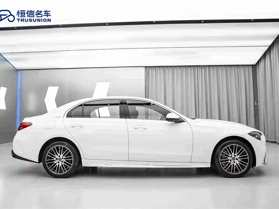 Mercedes-Benz C-Class — миниатюра 4