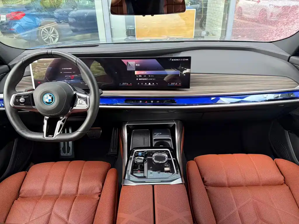 BMW i7 — миниатюра 7