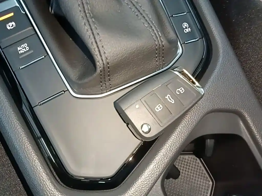 Volkswagen Tiguan L L 2025 300TSI AT