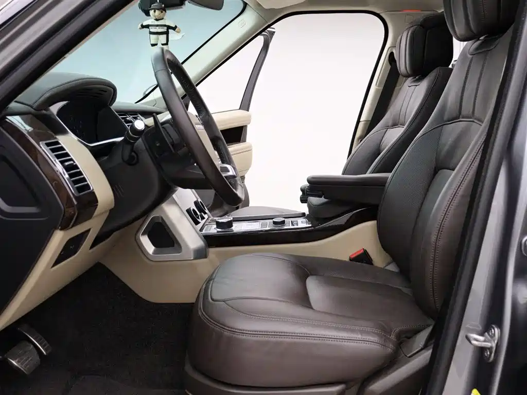 Land Rover Range Rover 2022 3.0 L6 400PS