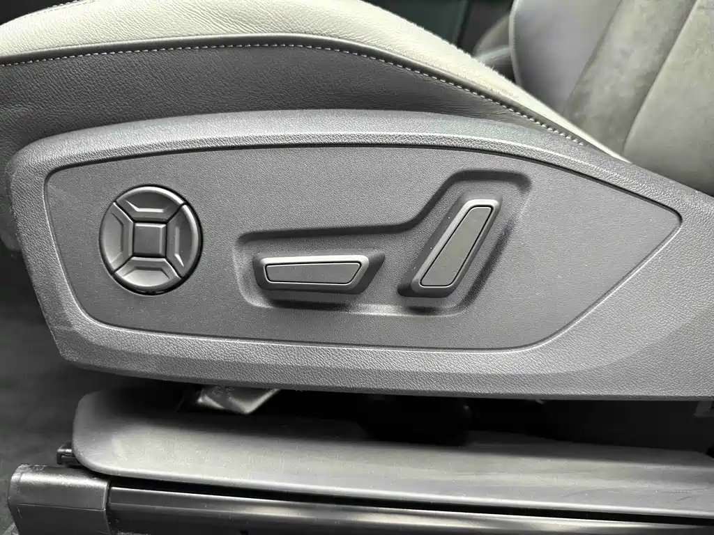 Audi Q3 — фотографии объявления, Фото 11