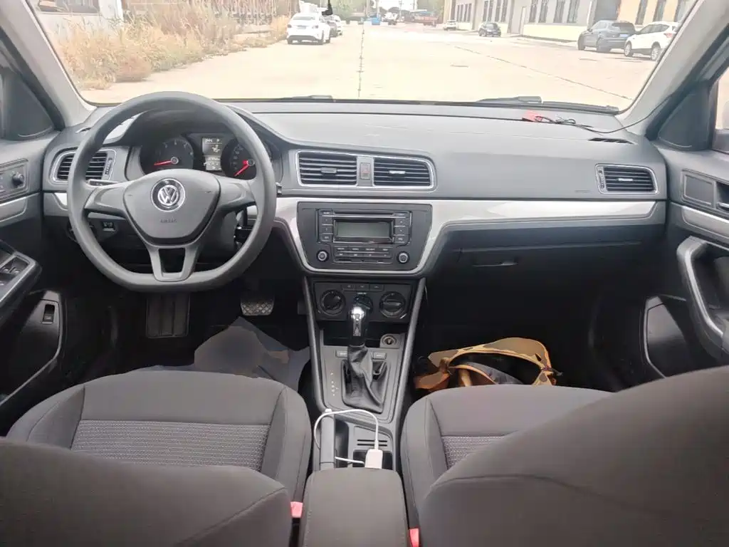 Volkswagen Lavida — миниатюра 6