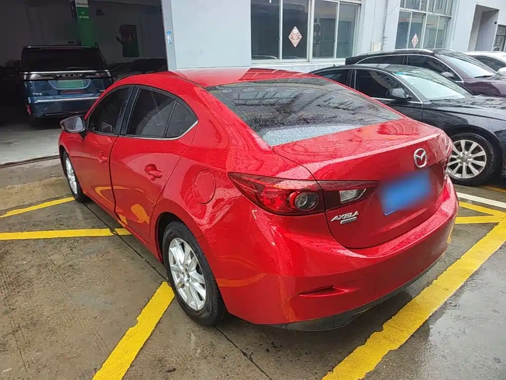 Mazda Mazda3 3 2016 1.5L AT Comfort