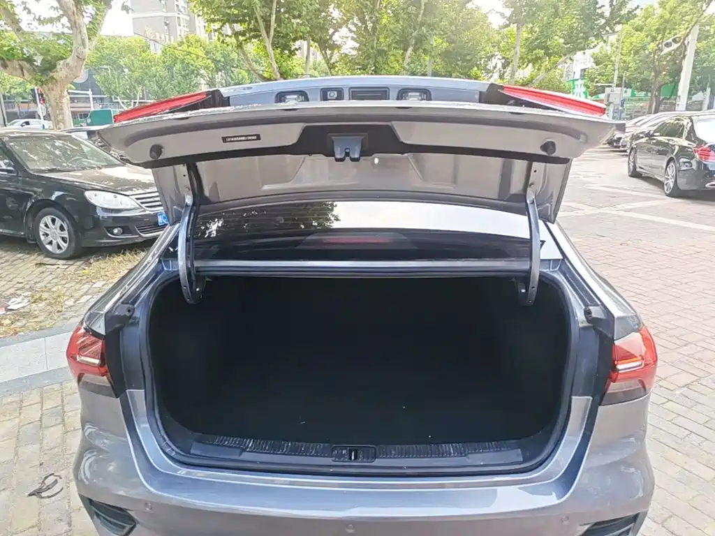 Roewe i5 — миниатюра 19