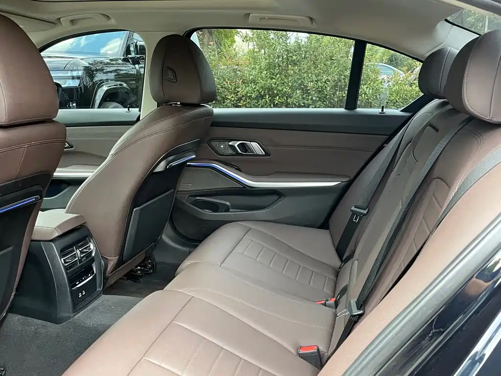 BMW 3 Series — миниатюра 8