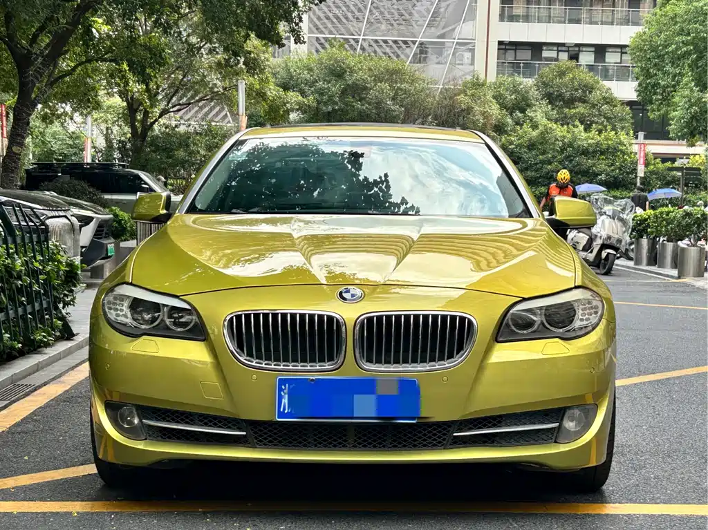 BMW 5 Series — миниатюра 2