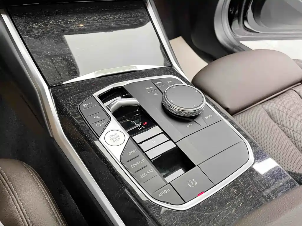 BMW 3 Series — миниатюра 16