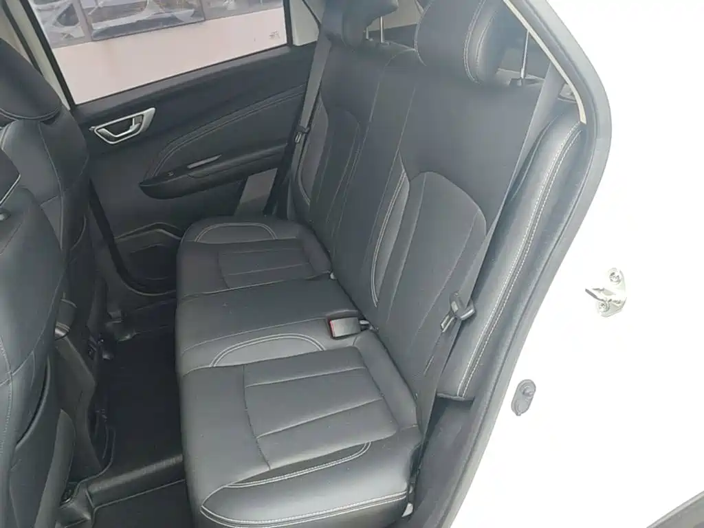 Geely Vision X3 — миниатюра 17