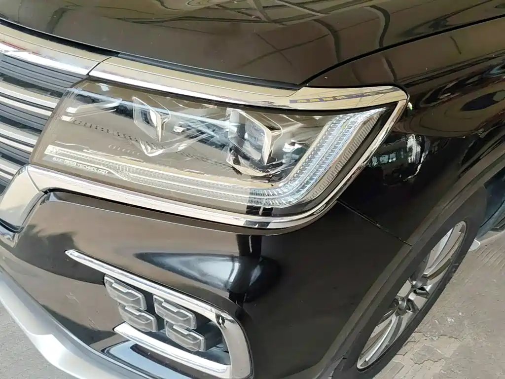 Roewe RX8 — миниатюра 24