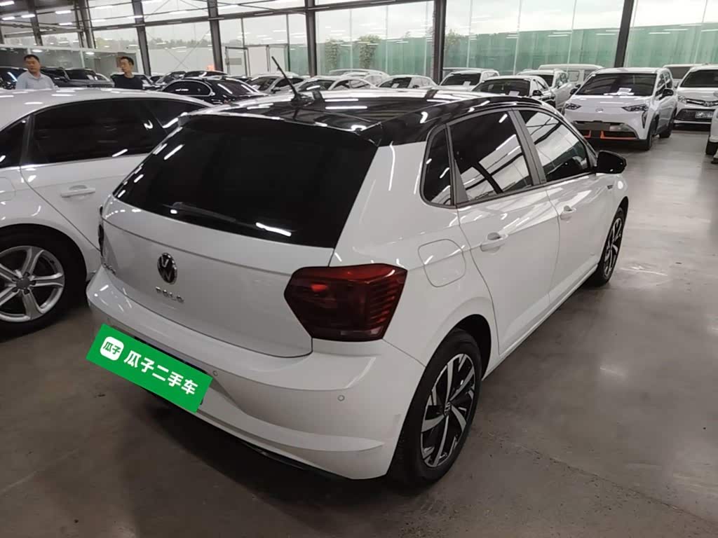 Volkswagen Polo 1.5 л 2023 г. Белый, пробег 25900 км