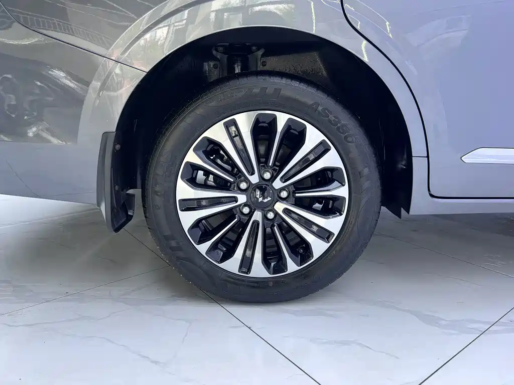 Wuling Jiachen — миниатюра 19