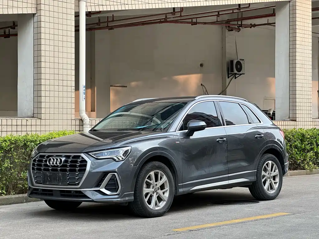 Купить Audi Q3