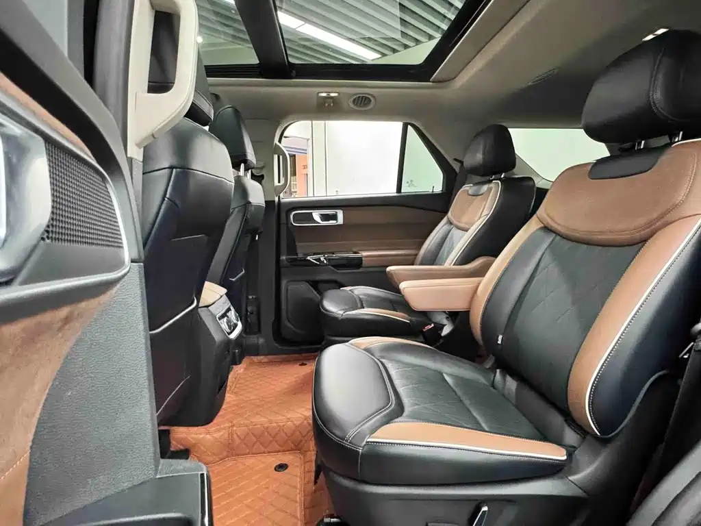 Ford Explorer — миниатюра 8