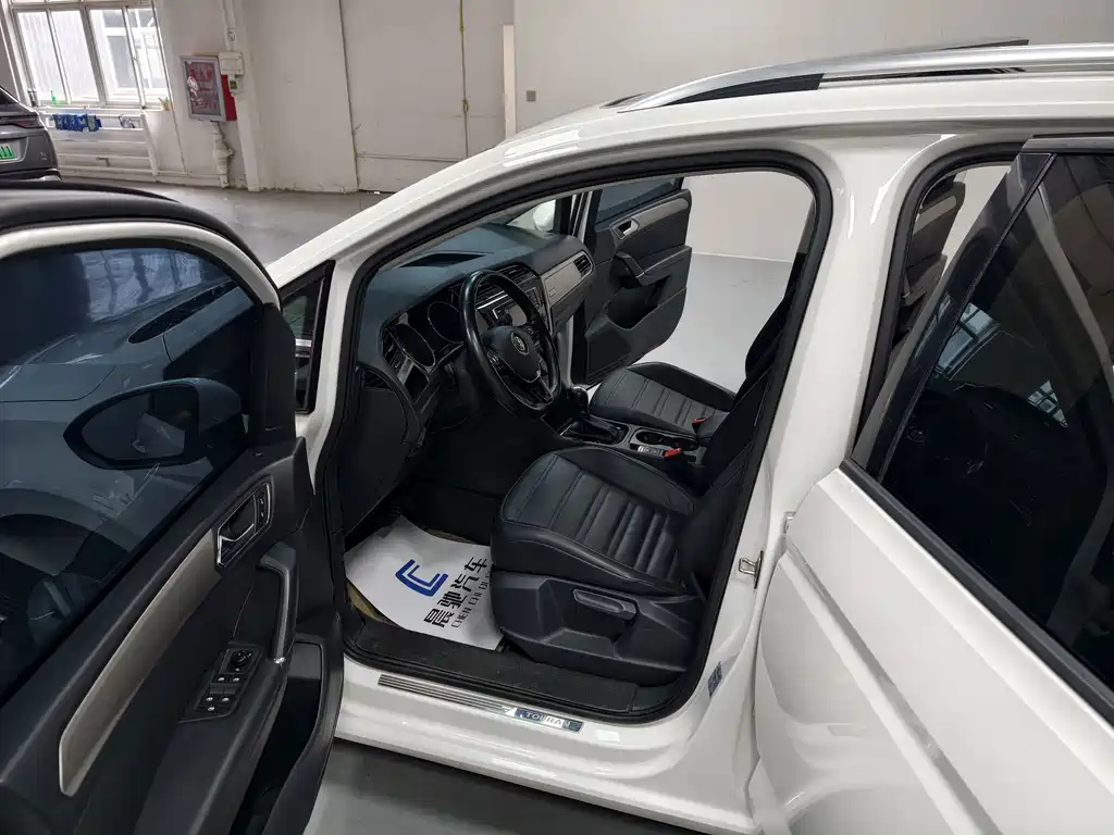 Volkswagen Touran — миниатюра 13