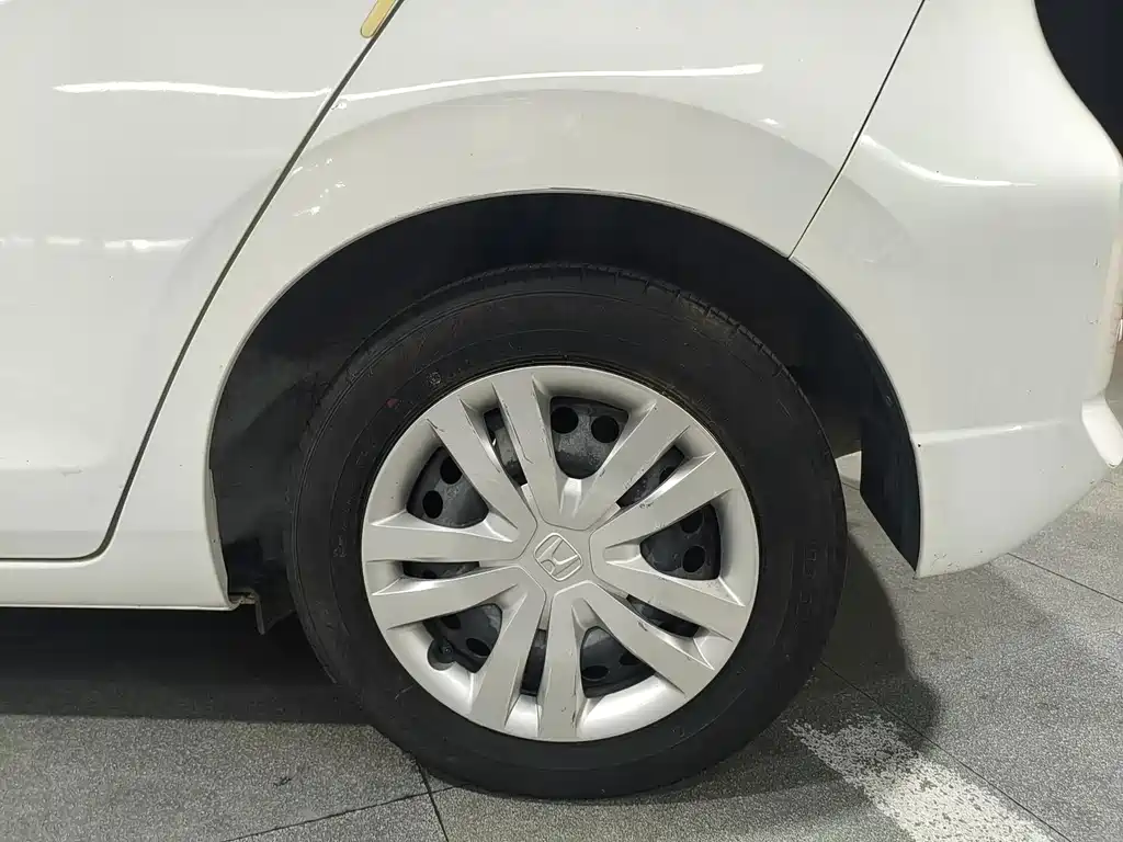 Honda Fit — миниатюра 15