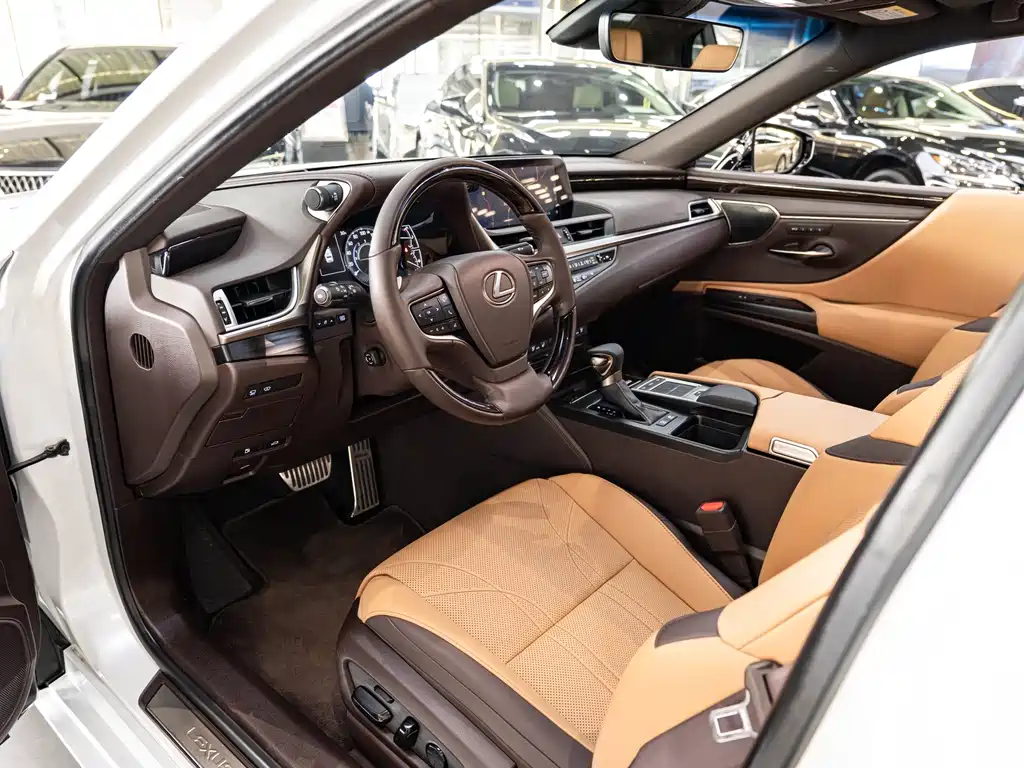 Lexus ES — миниатюра 9